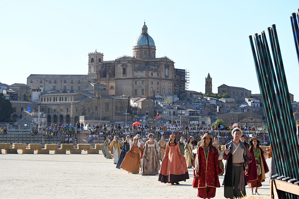 SICILIAN FESTIVALS PIAZZA ARMERINA